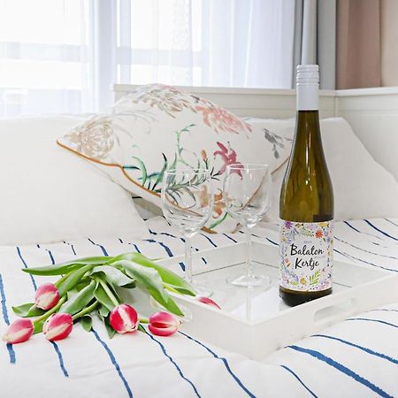 Silver Lodge Ezuestpart Apartman Шіофок Екстер'єр фото