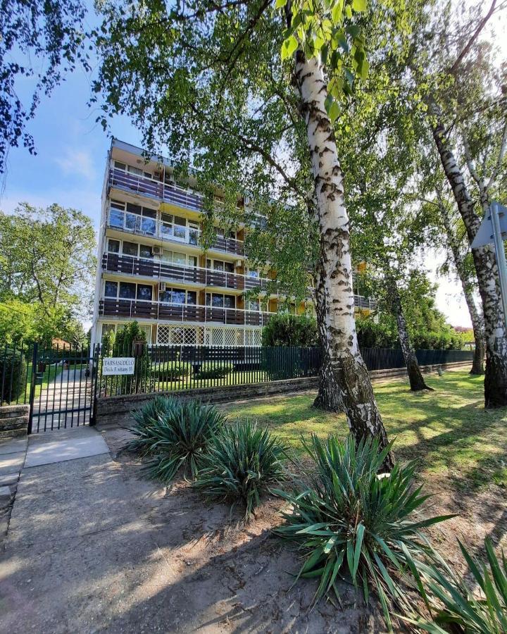 Silver Lodge Ezuestpart Apartman Шіофок Екстер'єр фото