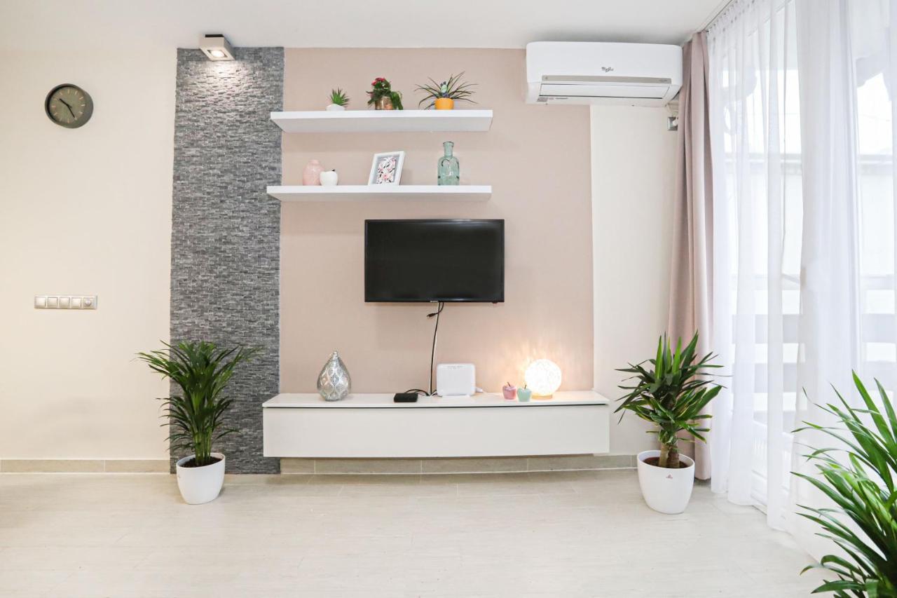 Silver Lodge Ezuestpart Apartman Шіофок Екстер'єр фото
