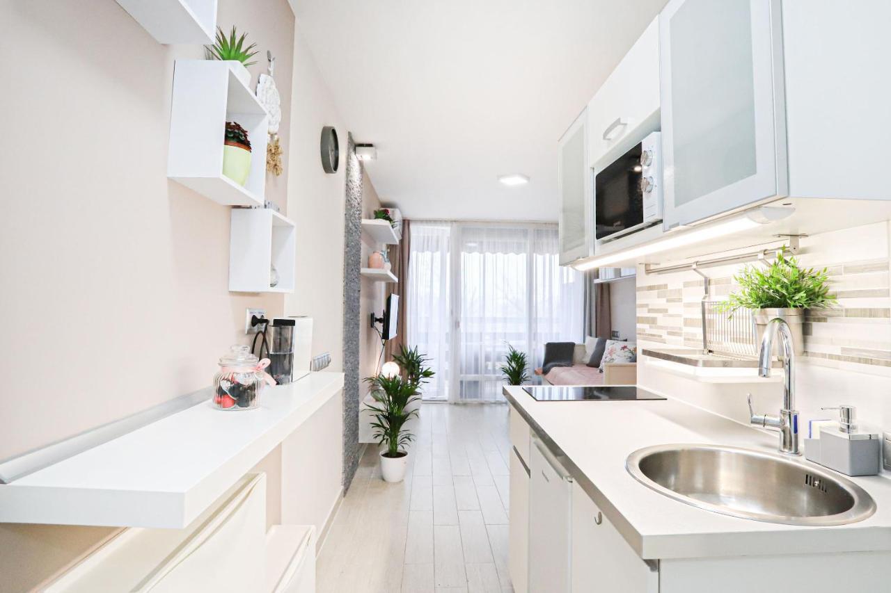 Silver Lodge Ezuestpart Apartman Шіофок Екстер'єр фото